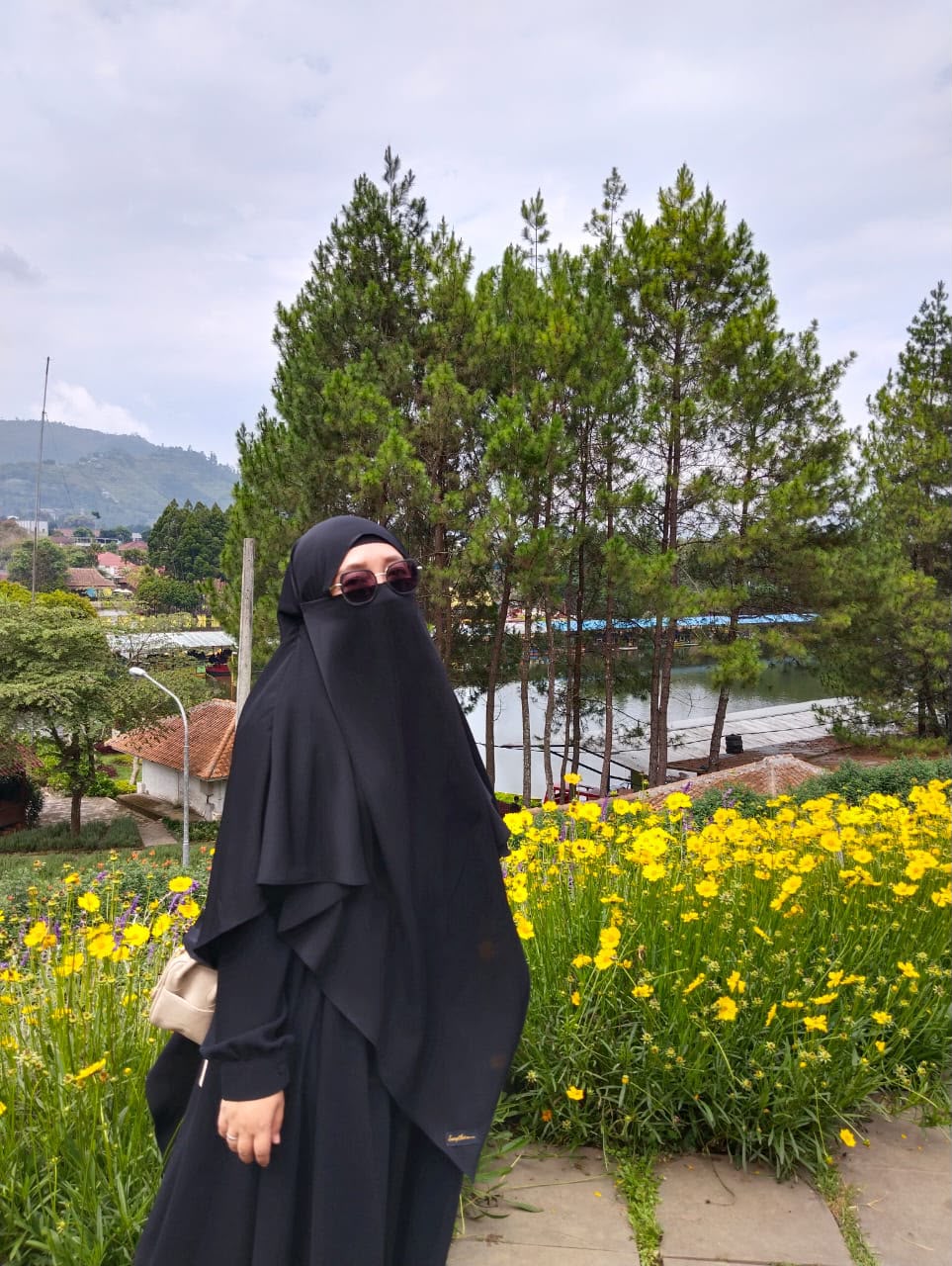 Siti Nur Latifah, SH